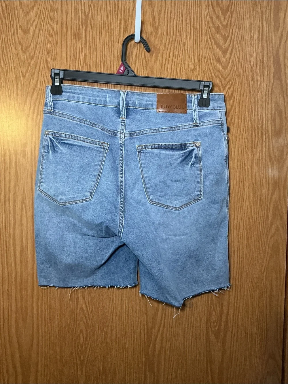 Judy Blue Light Wash Raw Hem Bermuda Denim Shorts Size Large